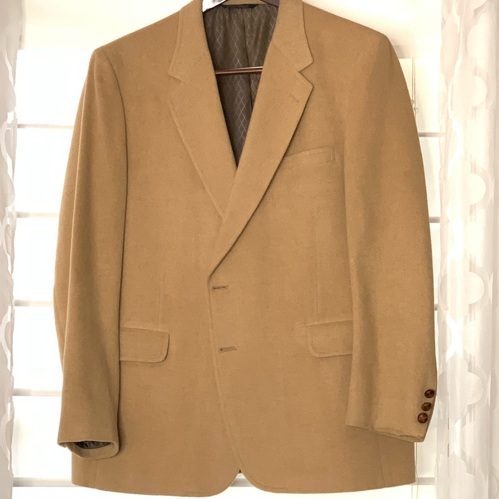 Men’s vintage camel hair sport coat.Medium